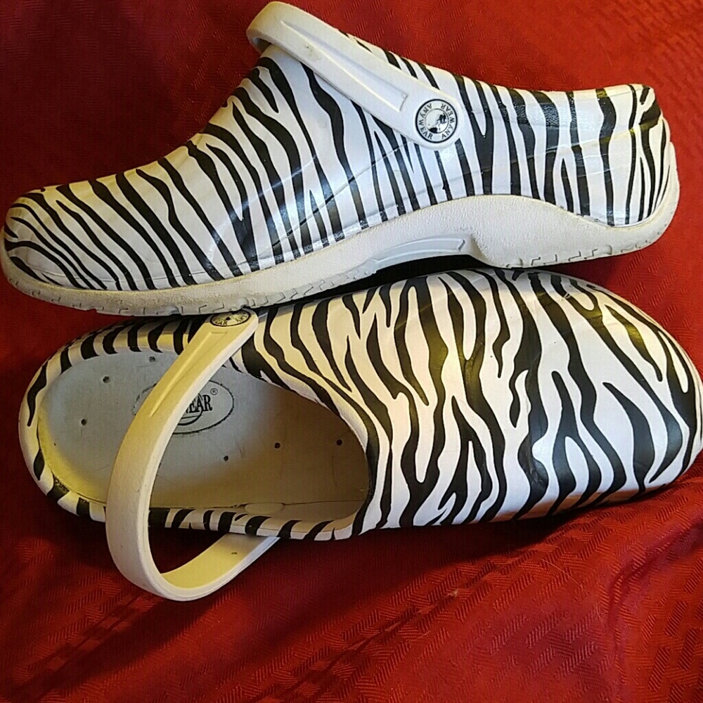 Women's garden clog